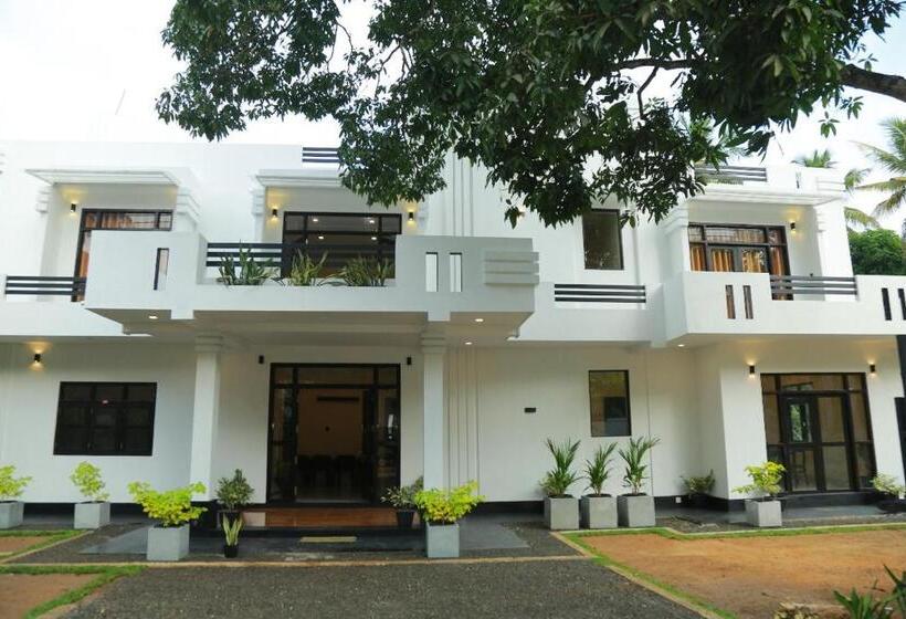 ホテル Charly Breeze