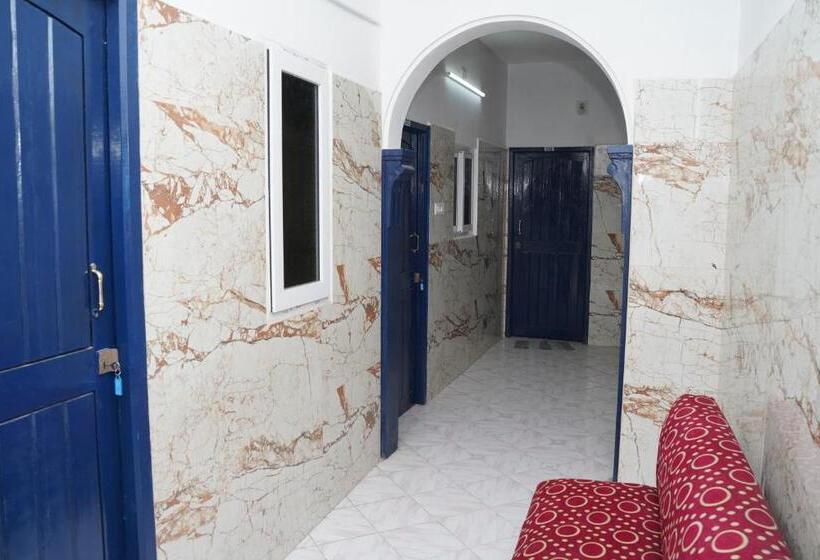 فندق Manakula Vinayagar Guest House