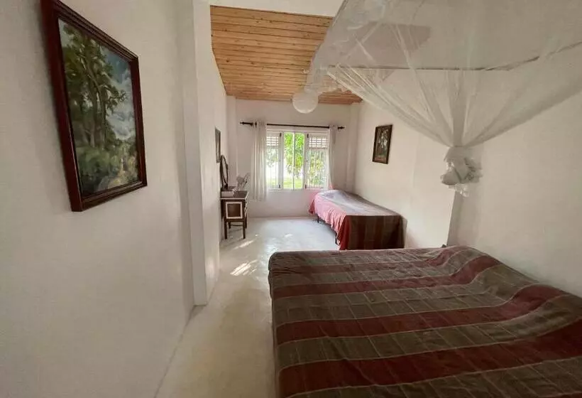 Hotelli Mountbatten S Officers Mess Kandy