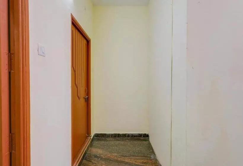 Hotelli Oyo Kailaya Gudil Residency