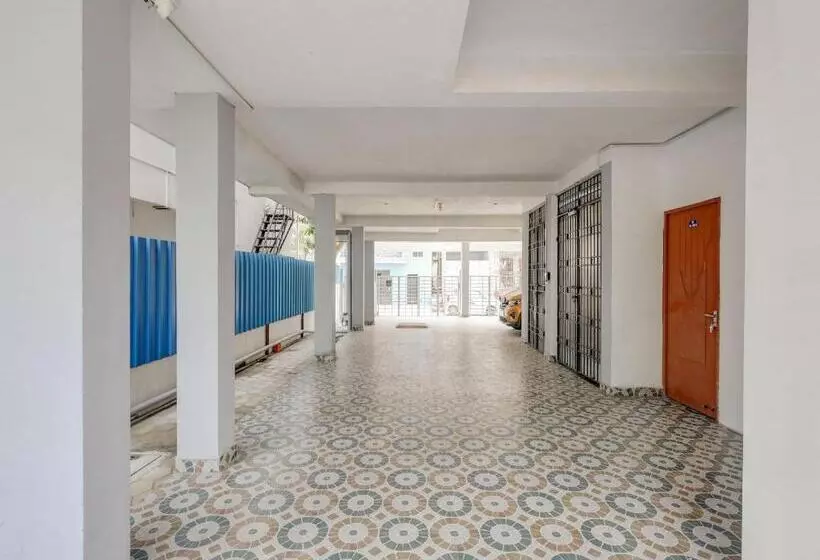 Hotelli Oyo Kailaya Gudil Residency