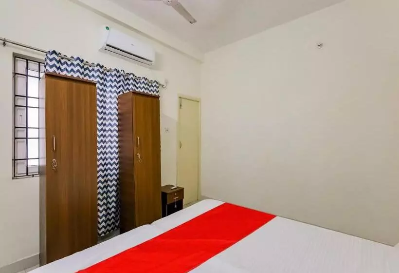 Hotelli Oyo Kailaya Gudil Residency