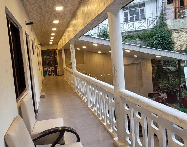 בית מלון כפרי Hidden Chalet Nainital Near Mall Road   Luxury Room   Excellent Customer Service