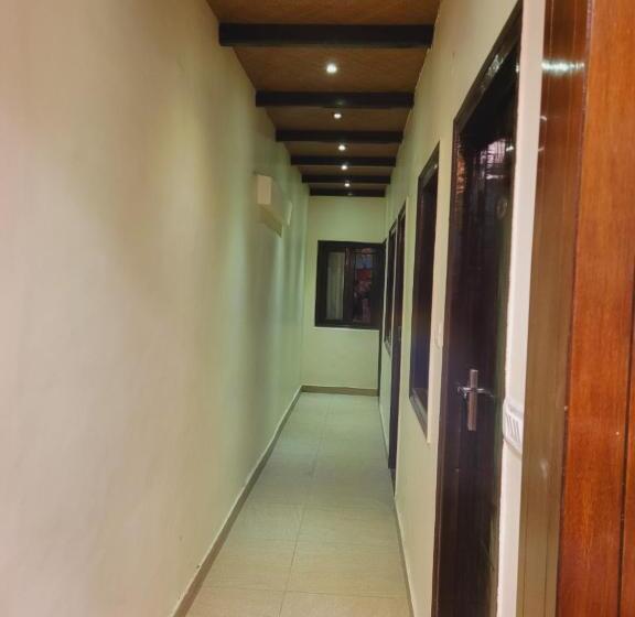 בית מלון כפרי Hidden Chalet Nainital Near Mall Road   Luxury Room   Excellent Customer Service