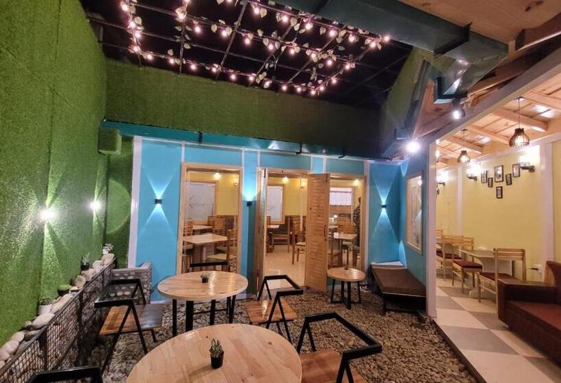 בית מלון כפרי Hidden Chalet Nainital Near Mall Road   Luxury Room   Excellent Customer Service