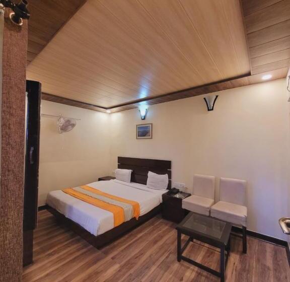 בית מלון כפרי Hidden Chalet Nainital Near Mall Road   Luxury Room   Excellent Customer Service