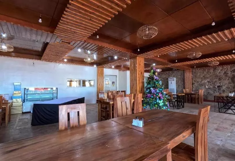 Hotelli The Blessed Purple Bamboo Beach Resort