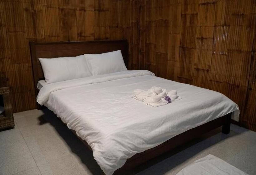 Hotel The Blessed Purple Bamboo Beach Resort