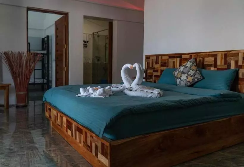 Hotelli The Blessed Purple Bamboo Beach Resort