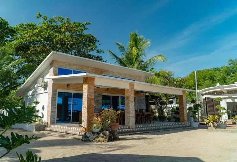 Hotelli The Blessed Purple Bamboo Beach Resort