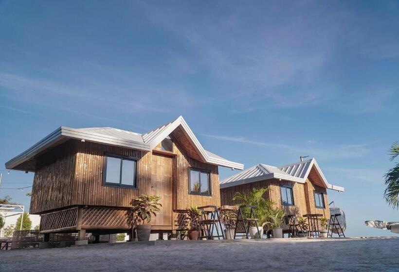 Hotel The Blessed Purple Bamboo Beach Resort