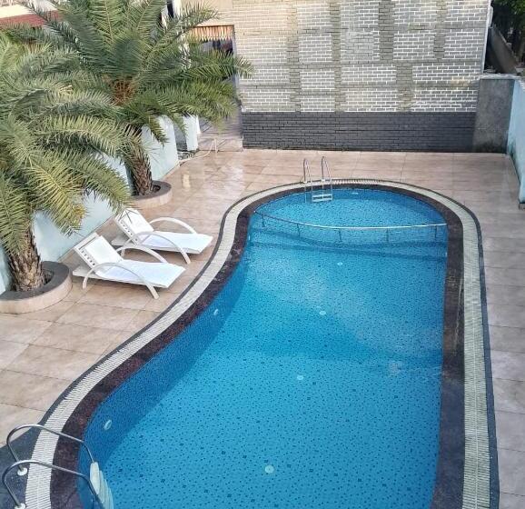 Отель The Farmerian Resort