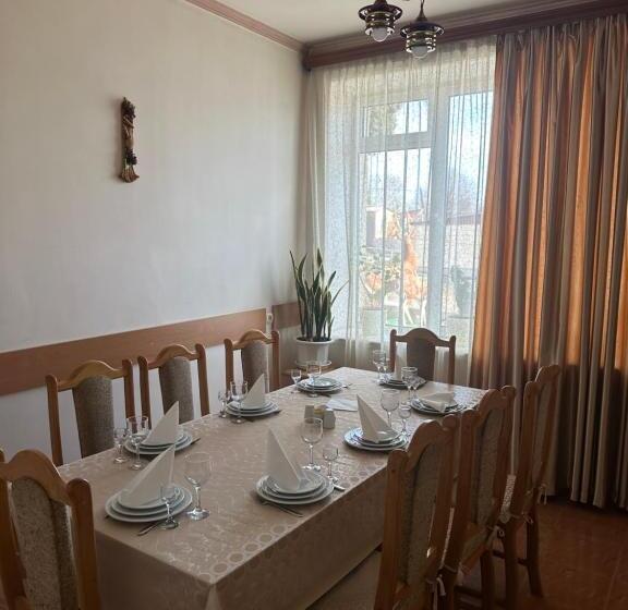 Levon 2 Hotel, Restoran