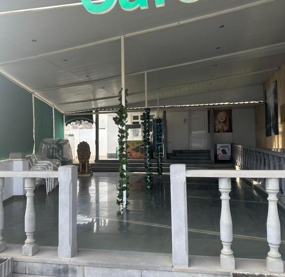 Levon 2 Hotel, Restoran