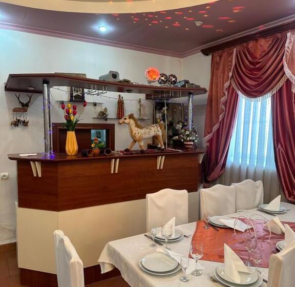 Levon 2 Hotel, Restoran