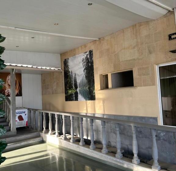 Levon 2 Hotel, Restoran