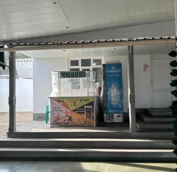 Levon 2 Hotel, Restoran