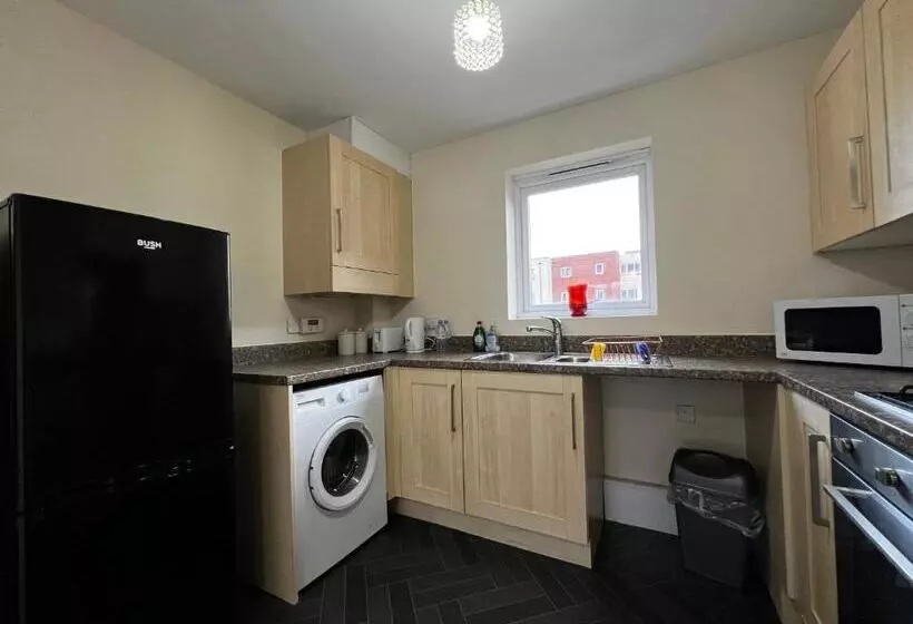 Majatalo Crownford Guesthouse   Close To Hanley Centre And University