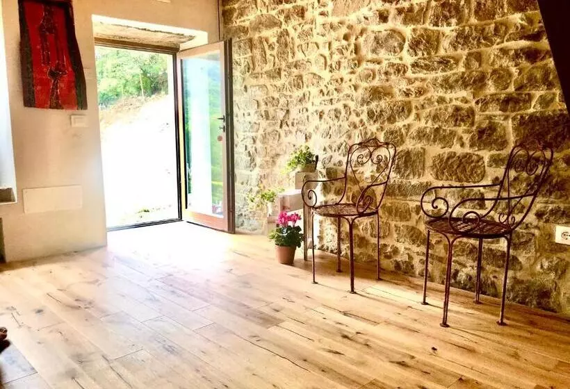 Bio Agriturismo Alba Etrusca Di Cortona   Organic Farmhouse  Appartamento Lavanda Appartamento Rosma