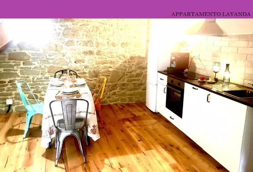 Bio Agriturismo Alba Etrusca Di Cortona   Organic Farmhouse  Appartamento Lavanda Appartamento Rosma