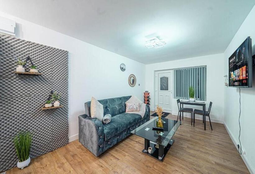 Bv Homely Aparthotel Almondbury Huddersfield