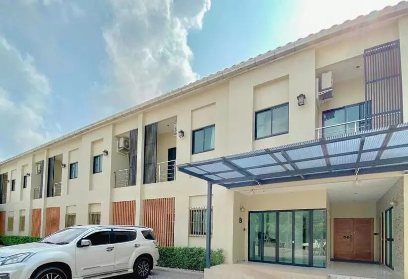 Hotelli Calamint Residence