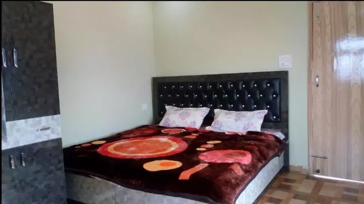 Hotelli Family Home Stay