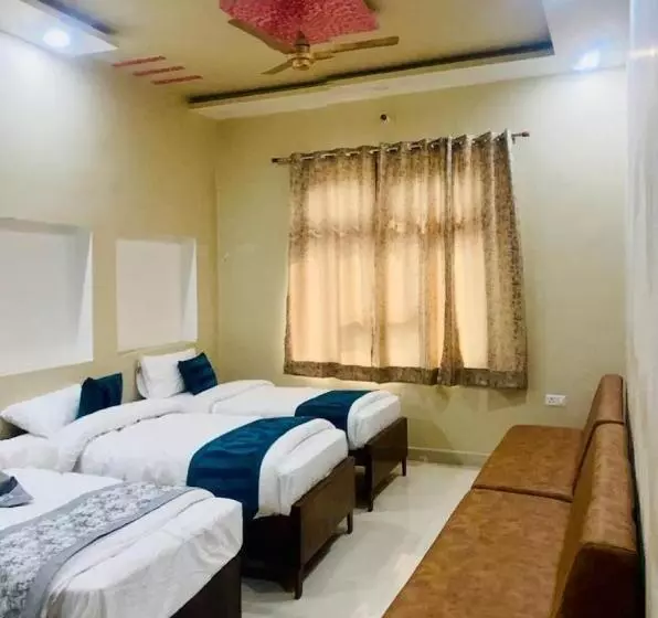 ホテル Kalpavriksh Prayagraj