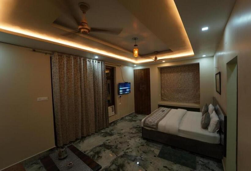 Hotel Kalpavriksh Prayagraj