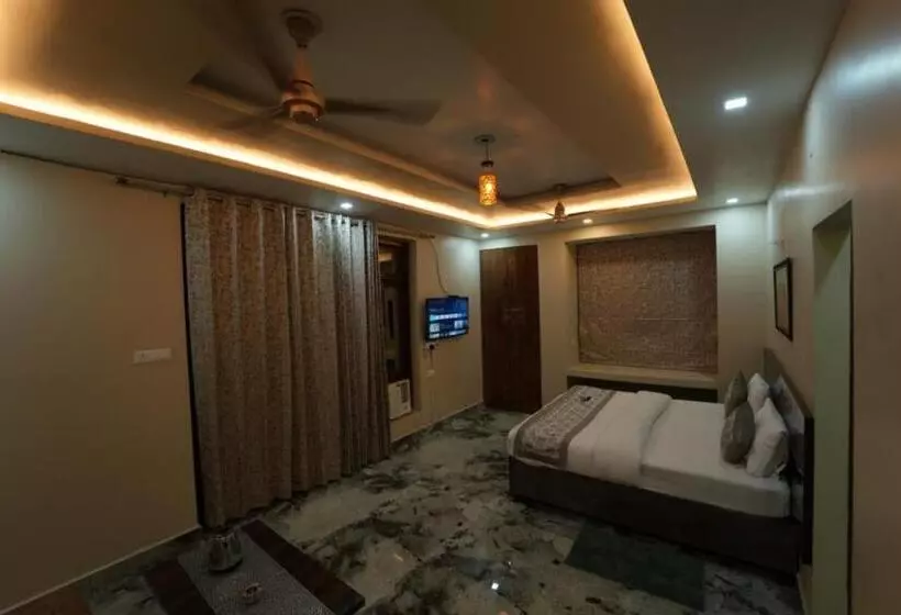 ホテル Kalpavriksh Prayagraj