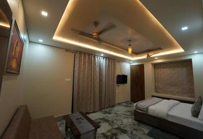 ホテル Kalpavriksh Prayagraj