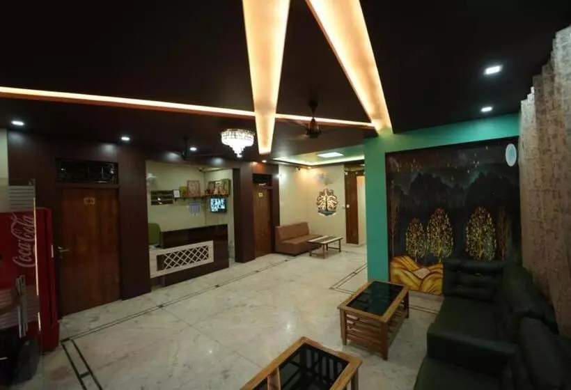 ホテル Kalpavriksh Prayagraj