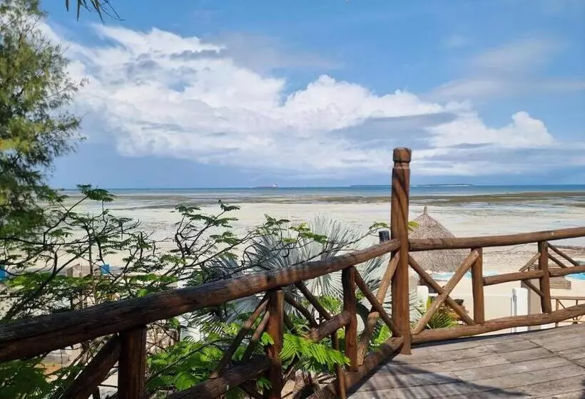 هتل Kwa Mama Village Beach Resort