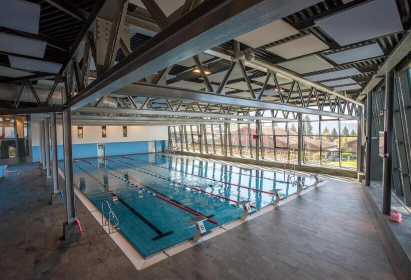 هتل Maison Des Sports