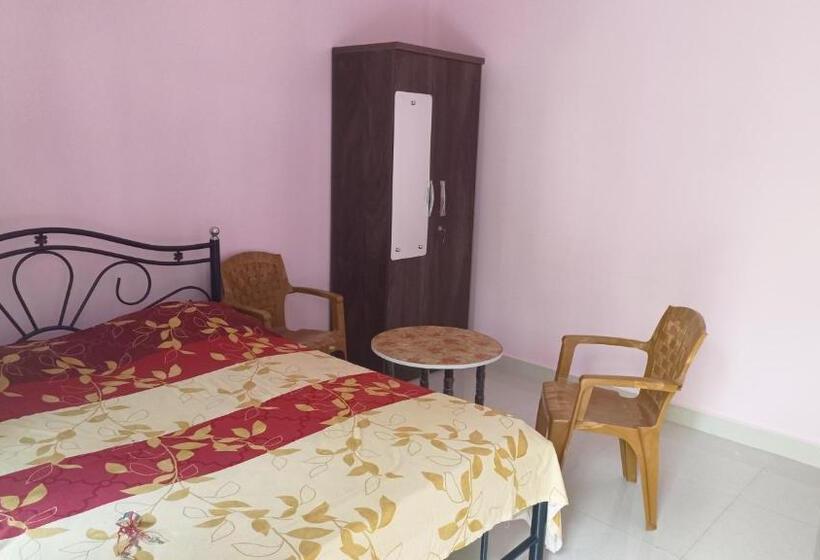 Отель Makayla Farm Stay