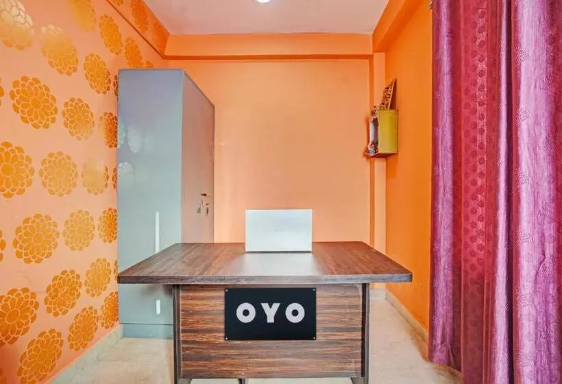 ホテル Oyo Flagship Bramhavart Banquet And Restaurant
