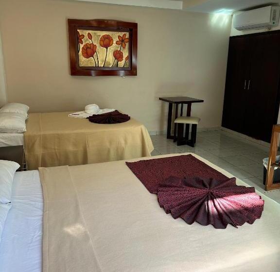 هتل Real Caribe Inn