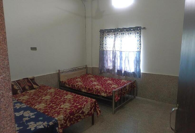 Hotel Shree Chaturdas Ji Guest House And