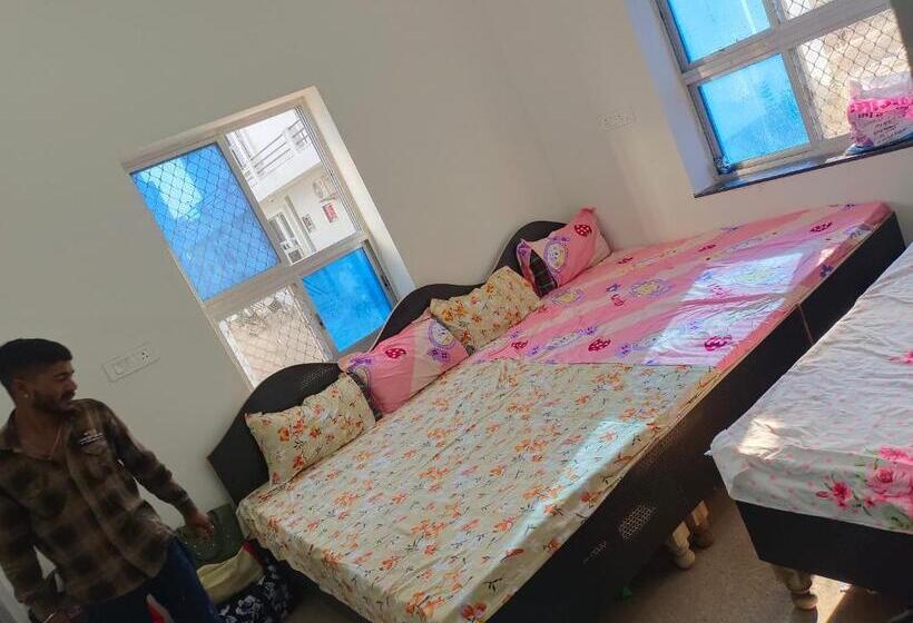 Hotel Shree Chaturdas Ji Guest House And