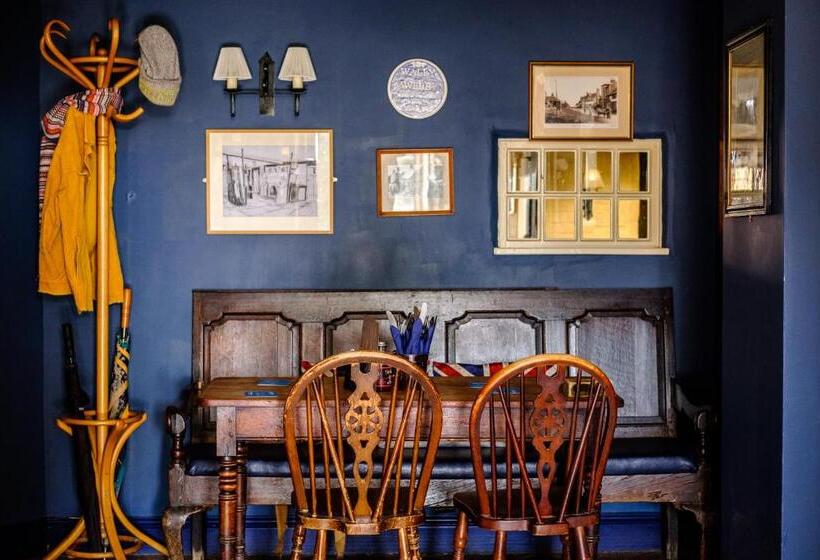 בית מלון כפרי The Bell Inn