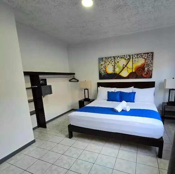 Hotelli Tropical Paradise