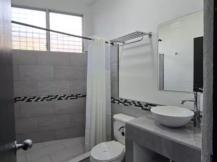 Hotelli Tropical Paradise