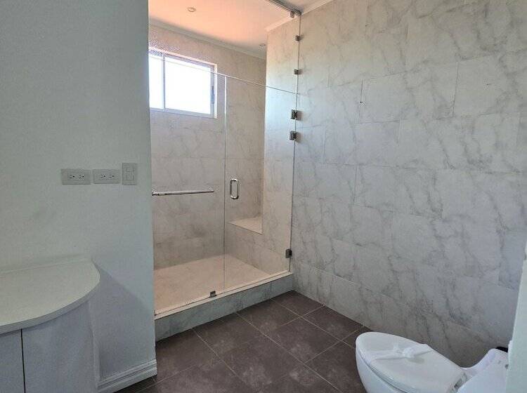 فندق Tropical Paradise