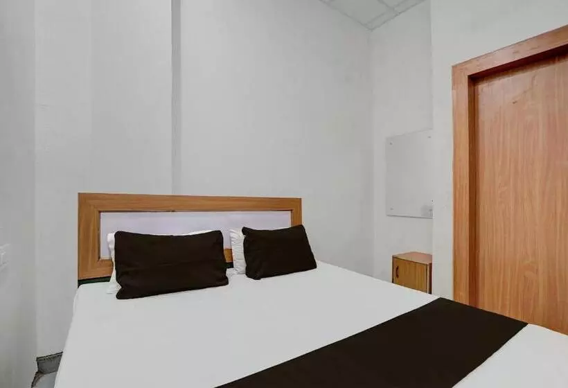 Oyo Flagship Hotel Lotus