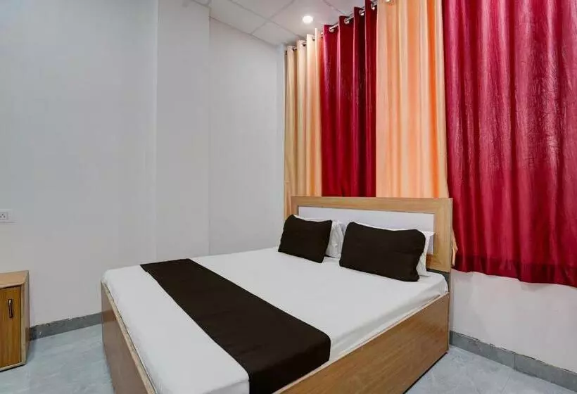 Oyo Flagship Hotel Lotus