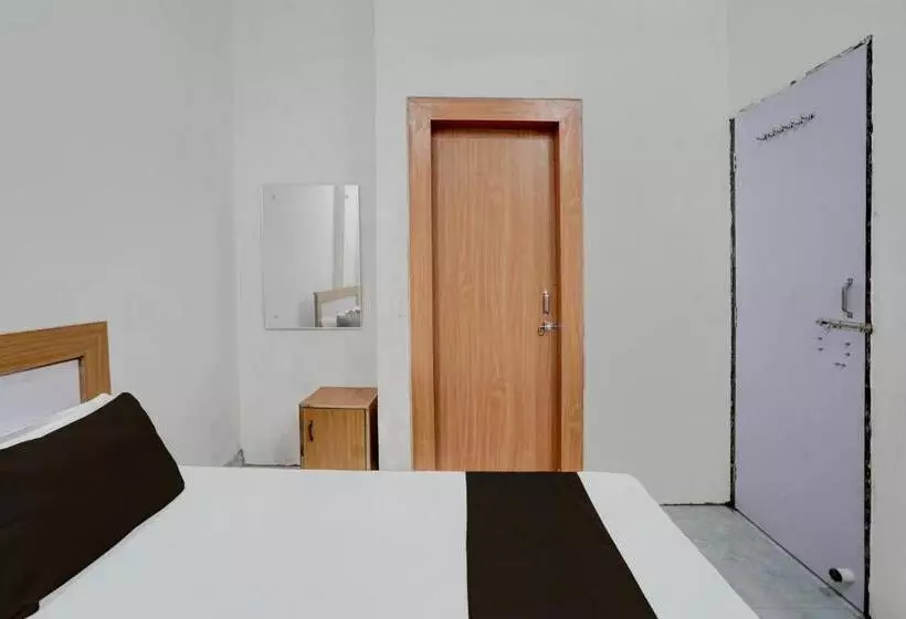 Oyo Flagship Hotel Lotus