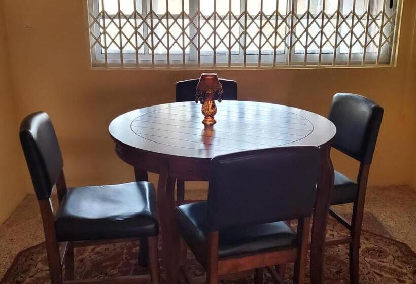 פנסיון Casa Consuelo Guest House