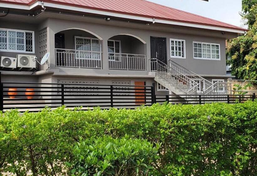 פנסיון Casa Consuelo Guest House