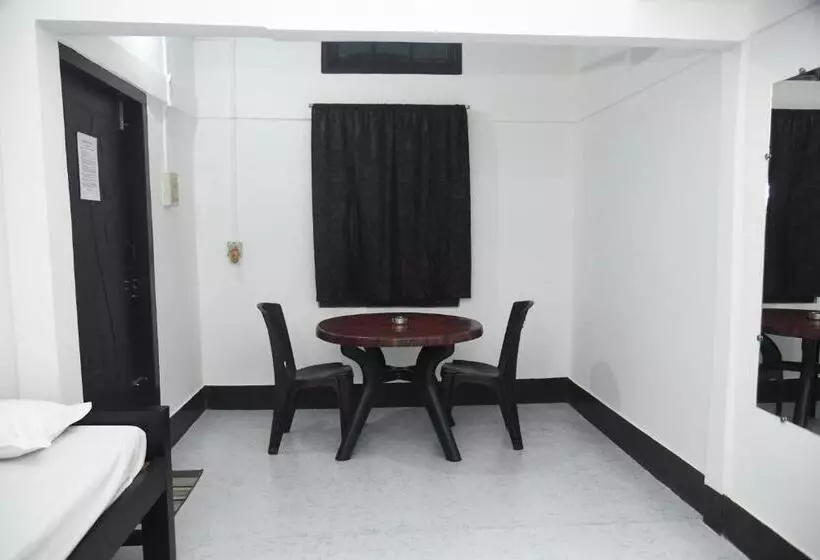 ペンション Kaameng Guest House