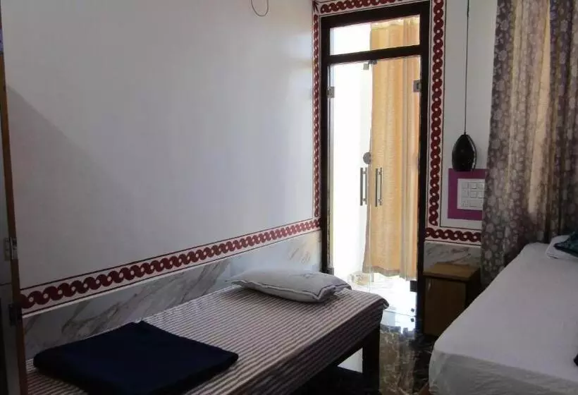 ペンション Mahabala Valley   Home Stay